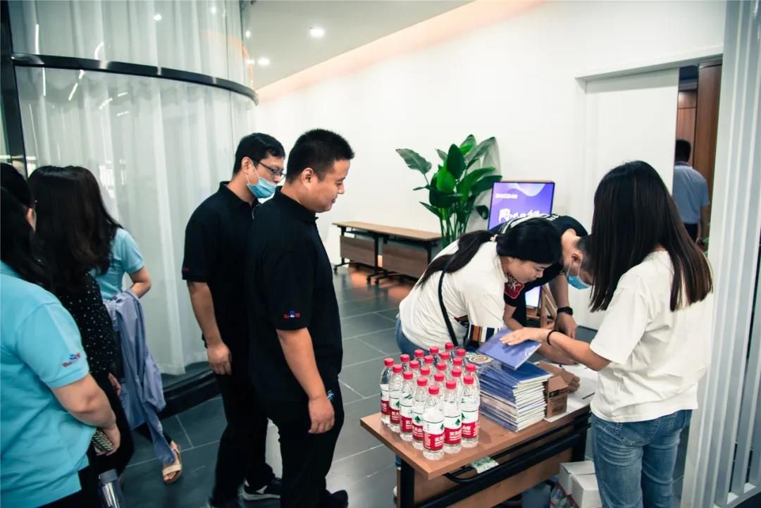 百度競(jìng)價(jià)廣告要如何來(lái)控制成本